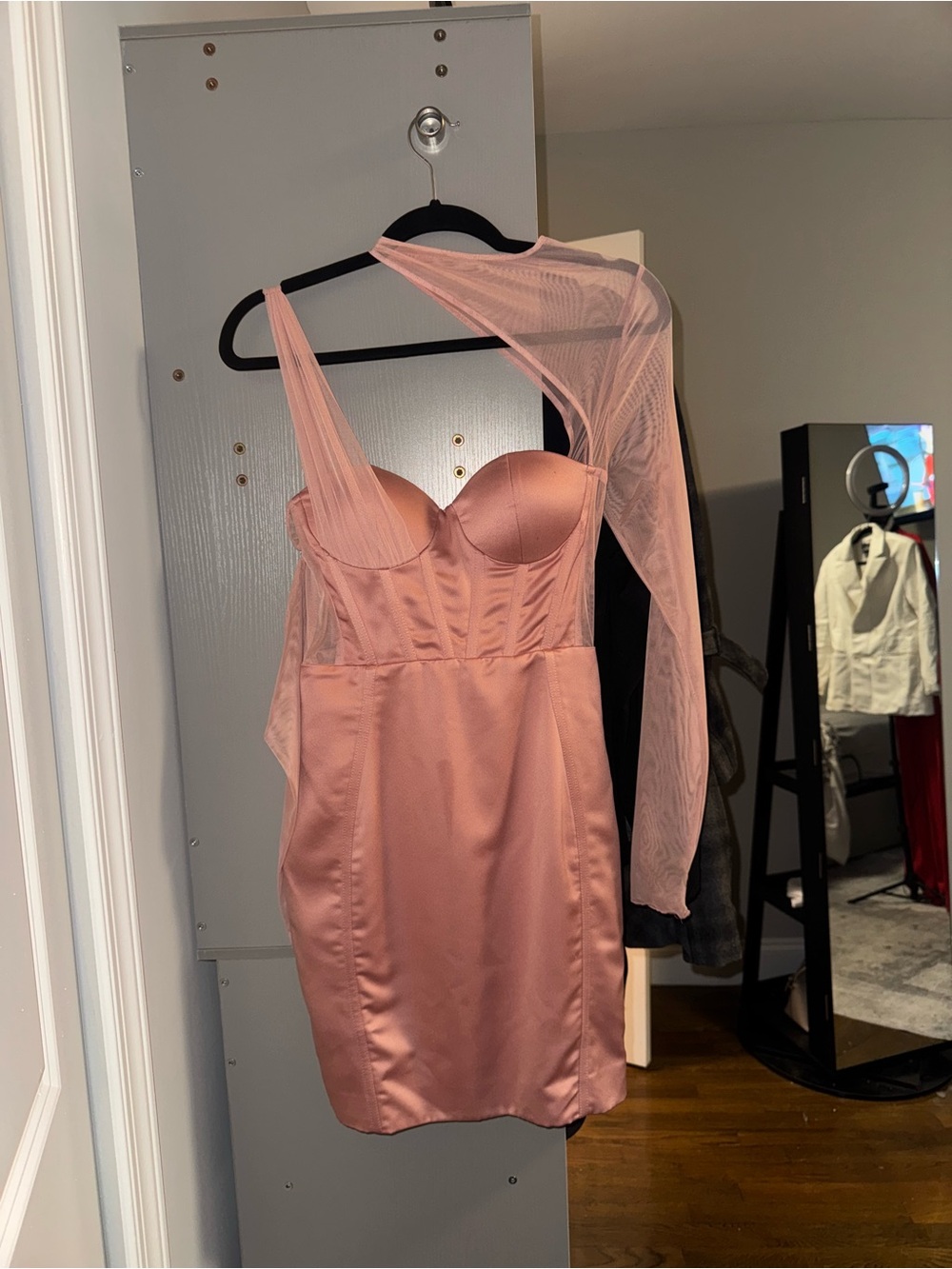 Miss Circle Pink Cocktail Dress
